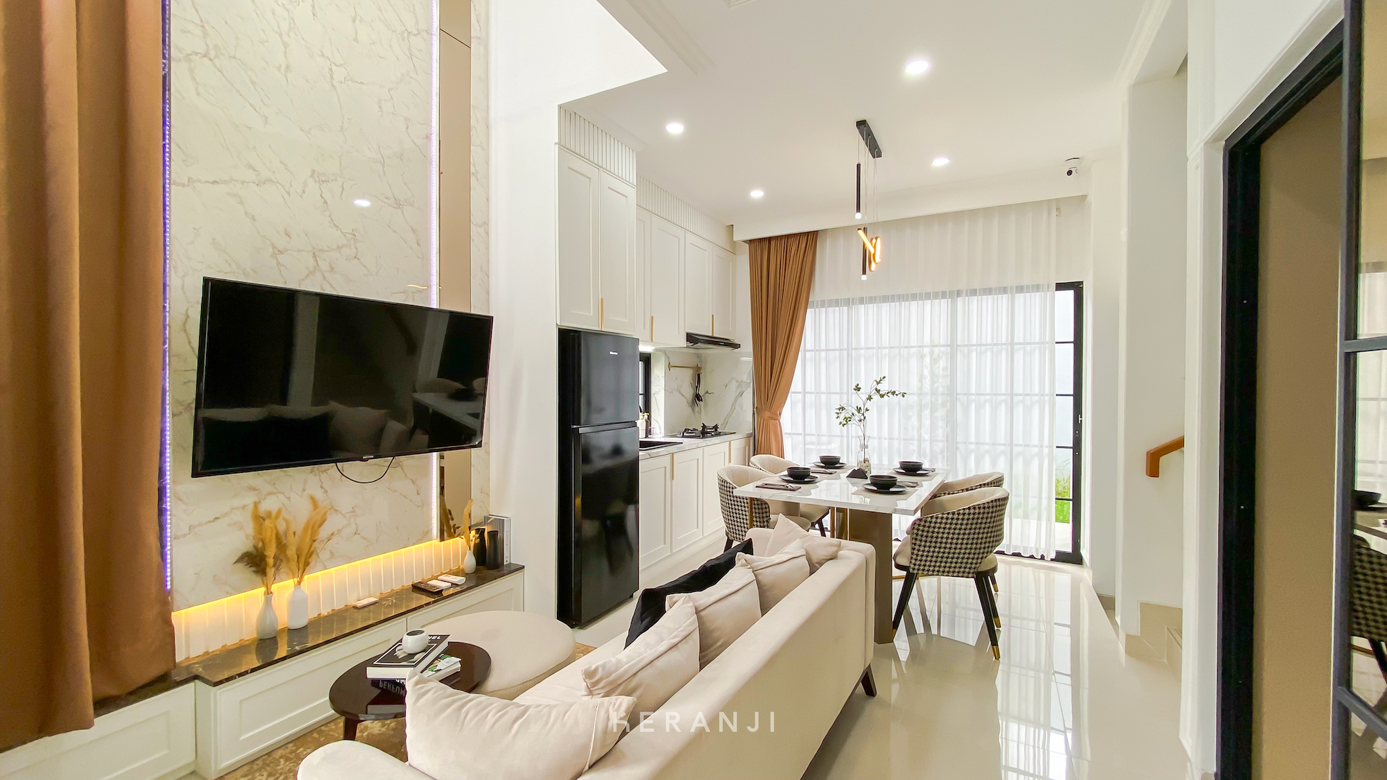 Living Room - Metland Costaria